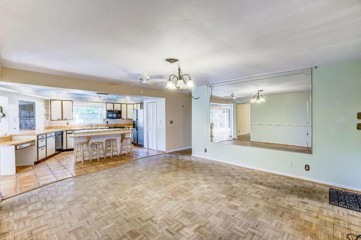 RIVIERA SHORES - Residential