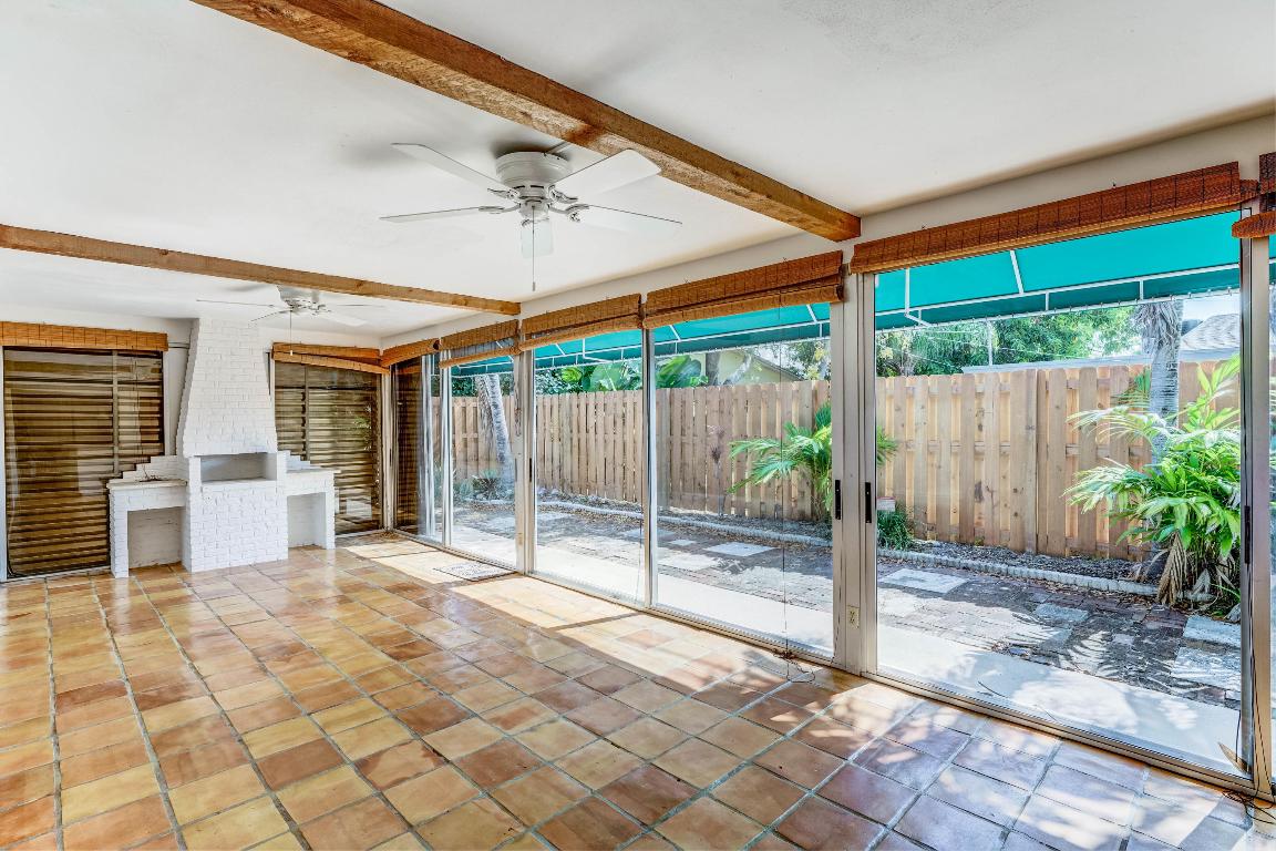 RIVIERA SHORES - Residential