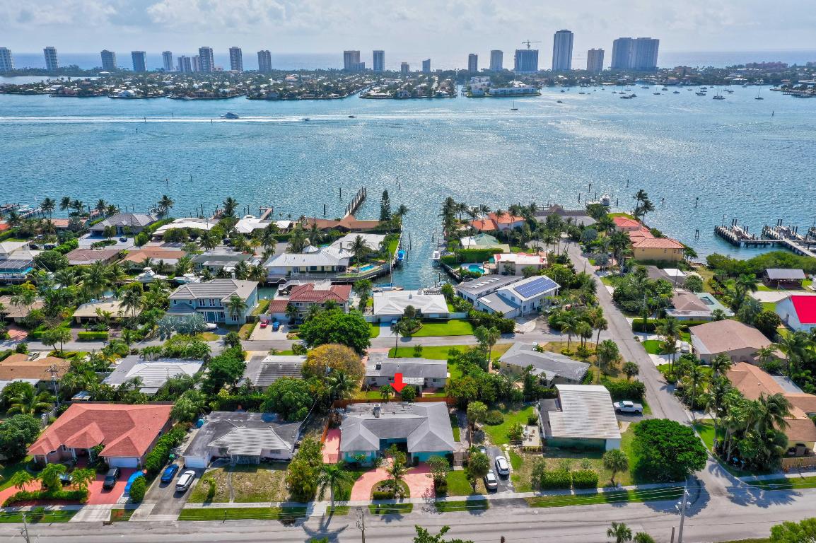 RIVIERA SHORES - Residential