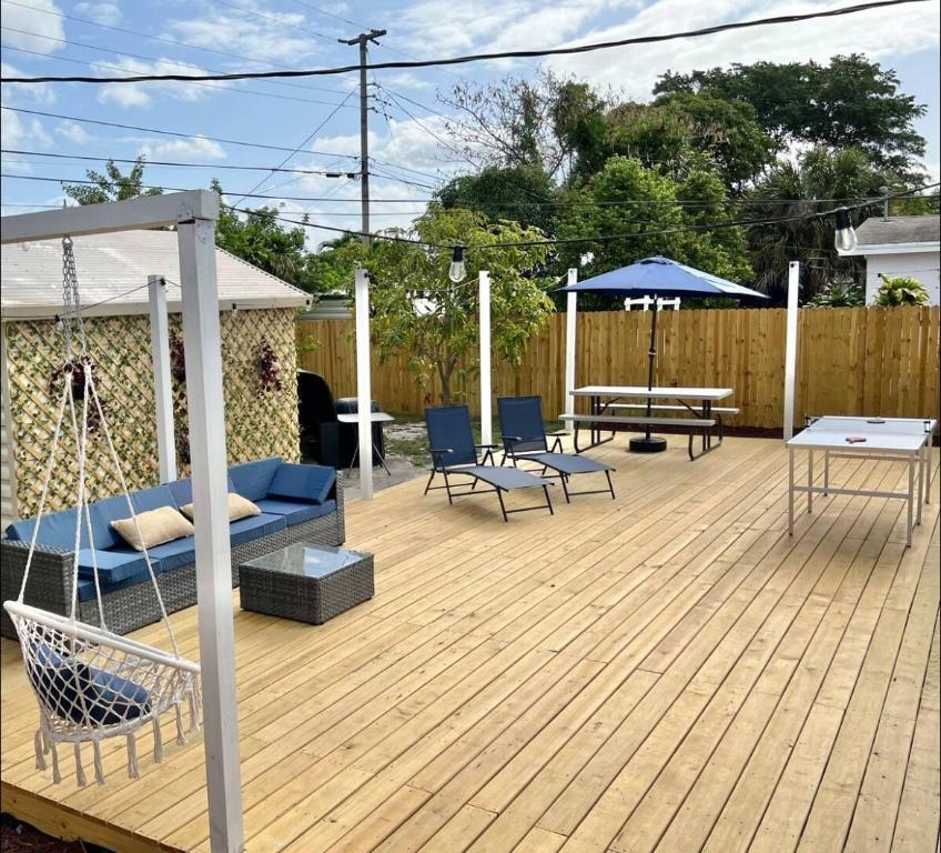 ROOSEVELT ESTATES - Residential