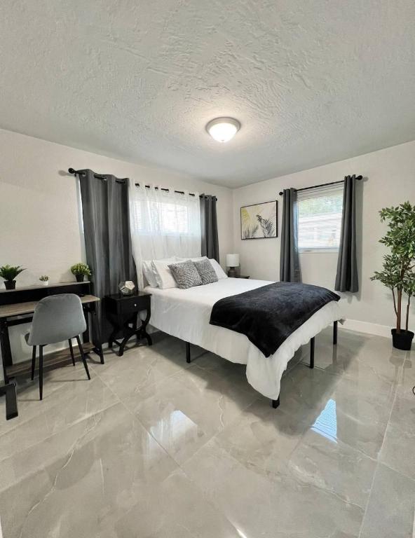 ROOSEVELT ESTATES - Residential