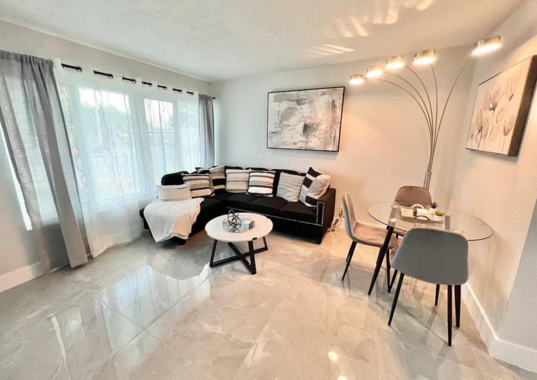 ROOSEVELT ESTATES - Residential