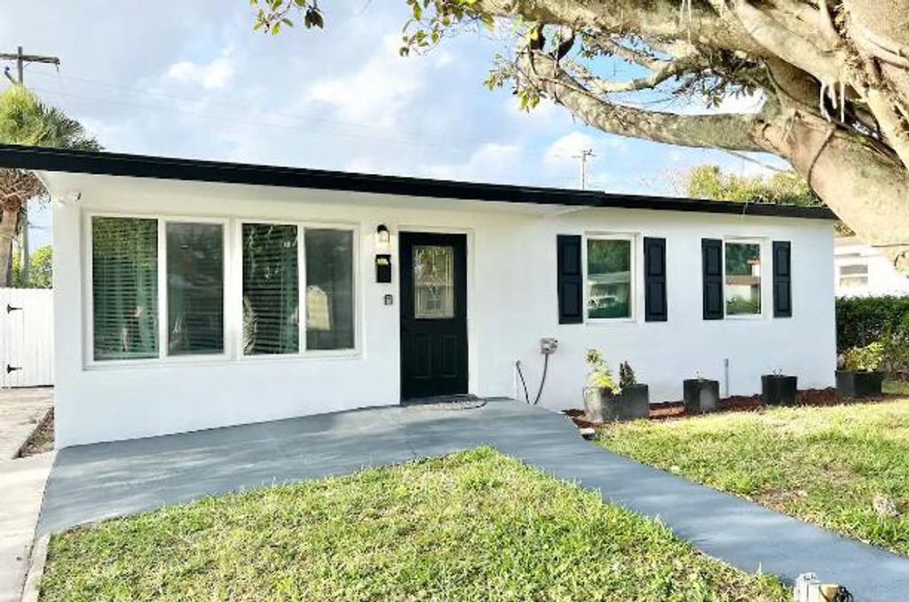 Photo of 1353 9th Street, West Palm Beach, FL 33401 (MLS # R10941789)