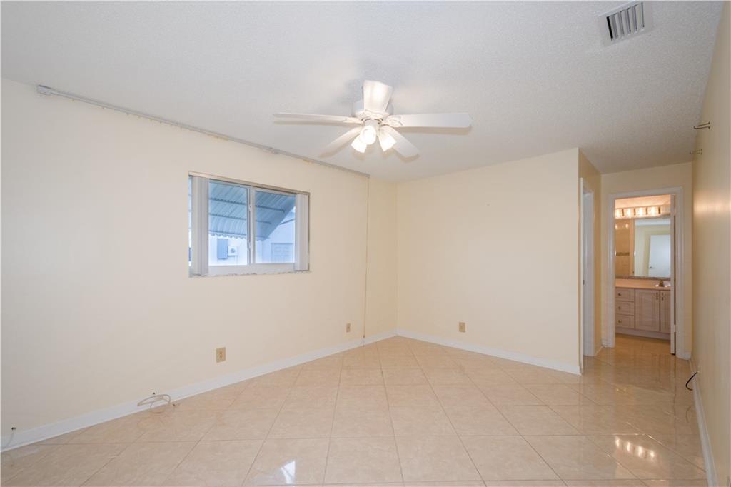 Lauderdale West 3 Sec 83- - Residential