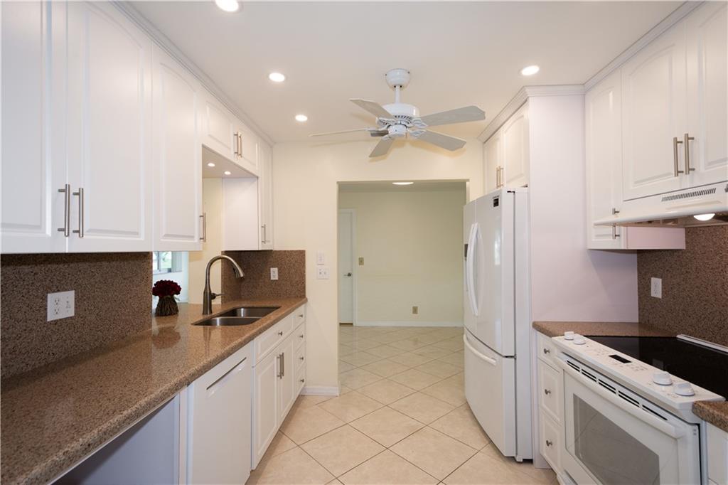 Lauderdale West 3 Sec 83- - Residential