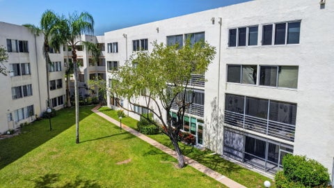 Tiny photo for 3186 VIA POINCIANA #114, Lake Worth, FL 33467 (MLS # B26053264)