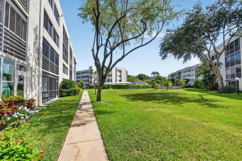 Tiny photo for 3186 VIA POINCIANA #114, Lake Worth, FL 33467 (MLS # B26053264)