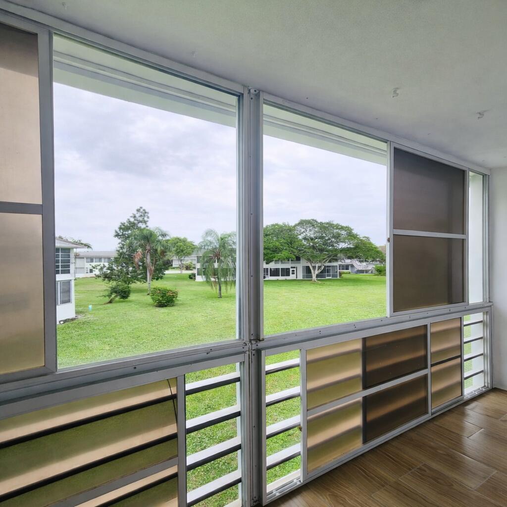 OAKRIDGE I CONDO - Residential Lease