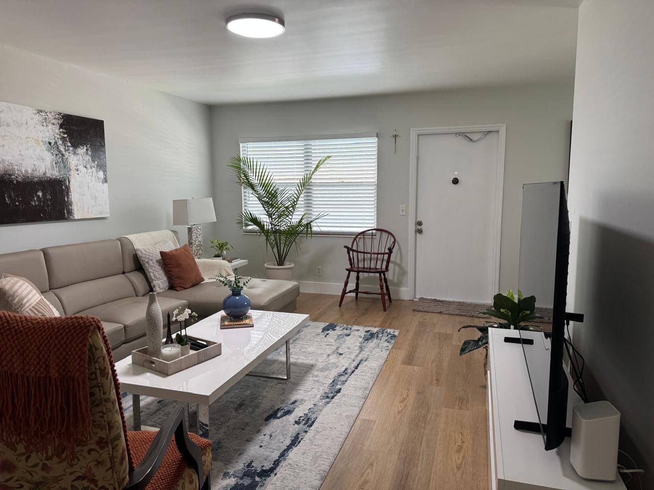 OAKRIDGE I CONDO - Residential Lease