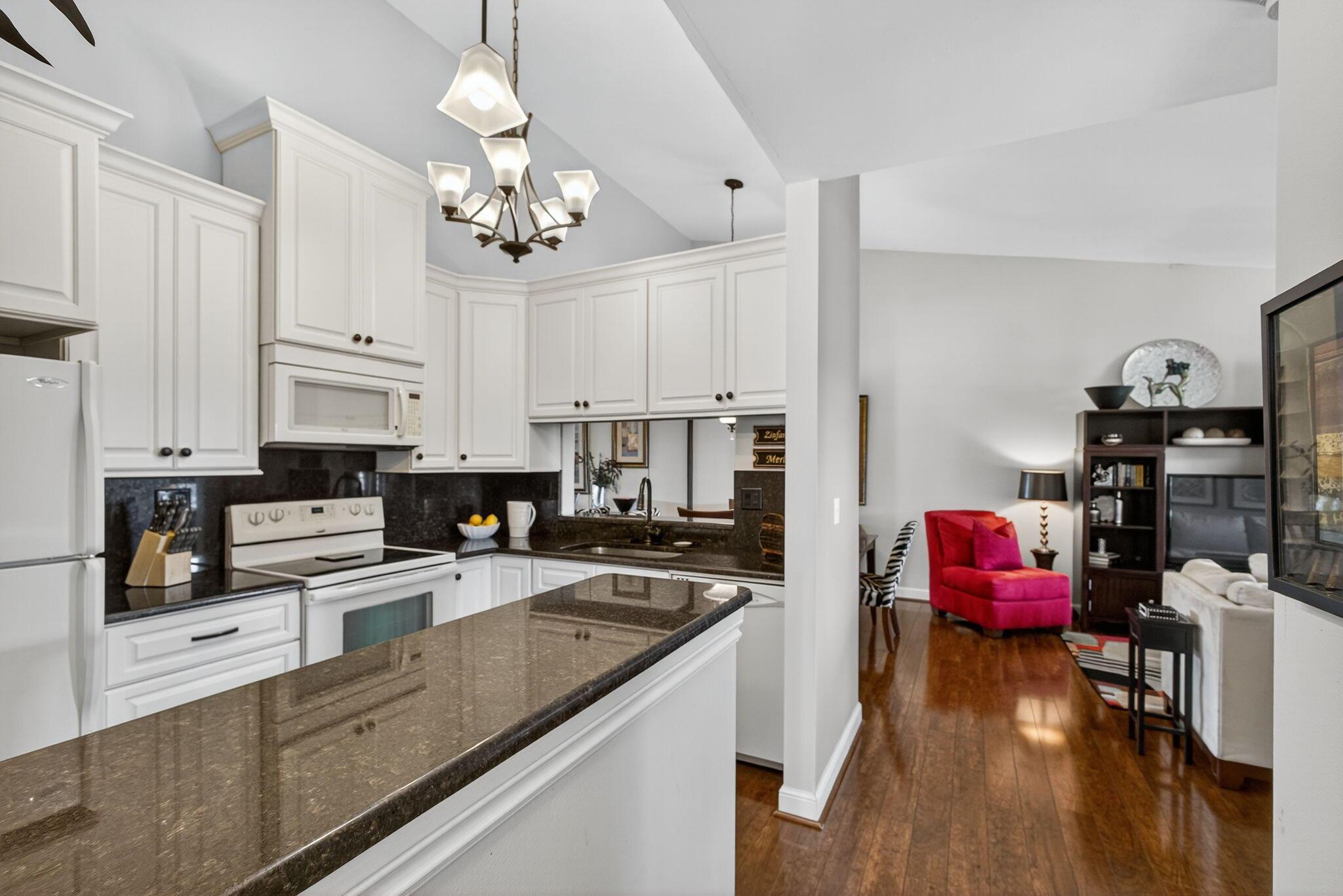 CHASEWOOD OF JUPITER COND - Residential Lease