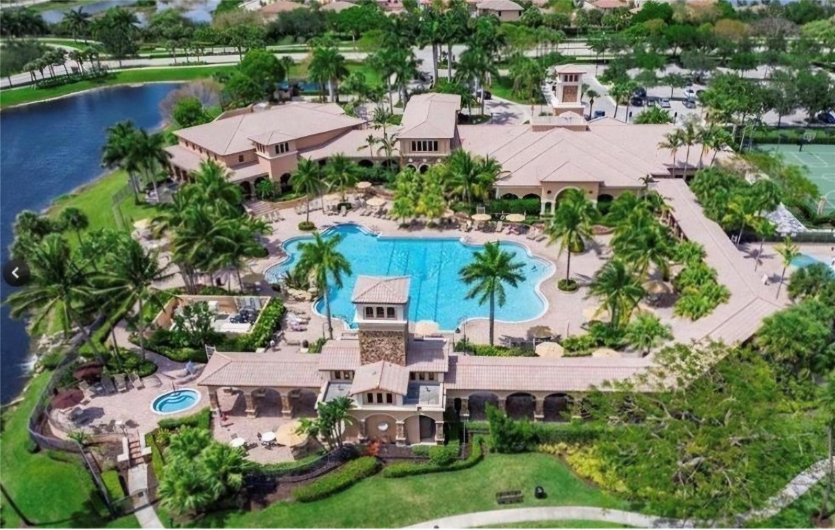 HERON BAY EAST - Residential