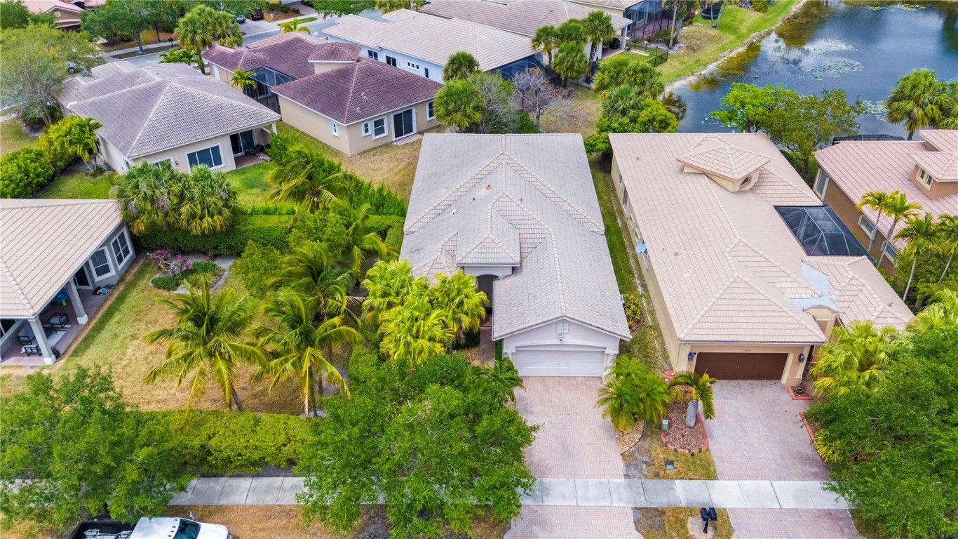 HERON BAY EAST - Residential