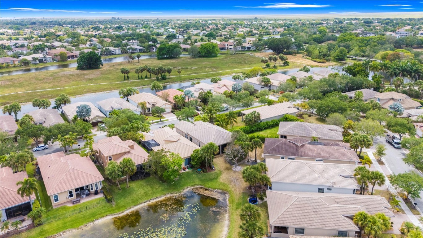 HERON BAY EAST - Residential