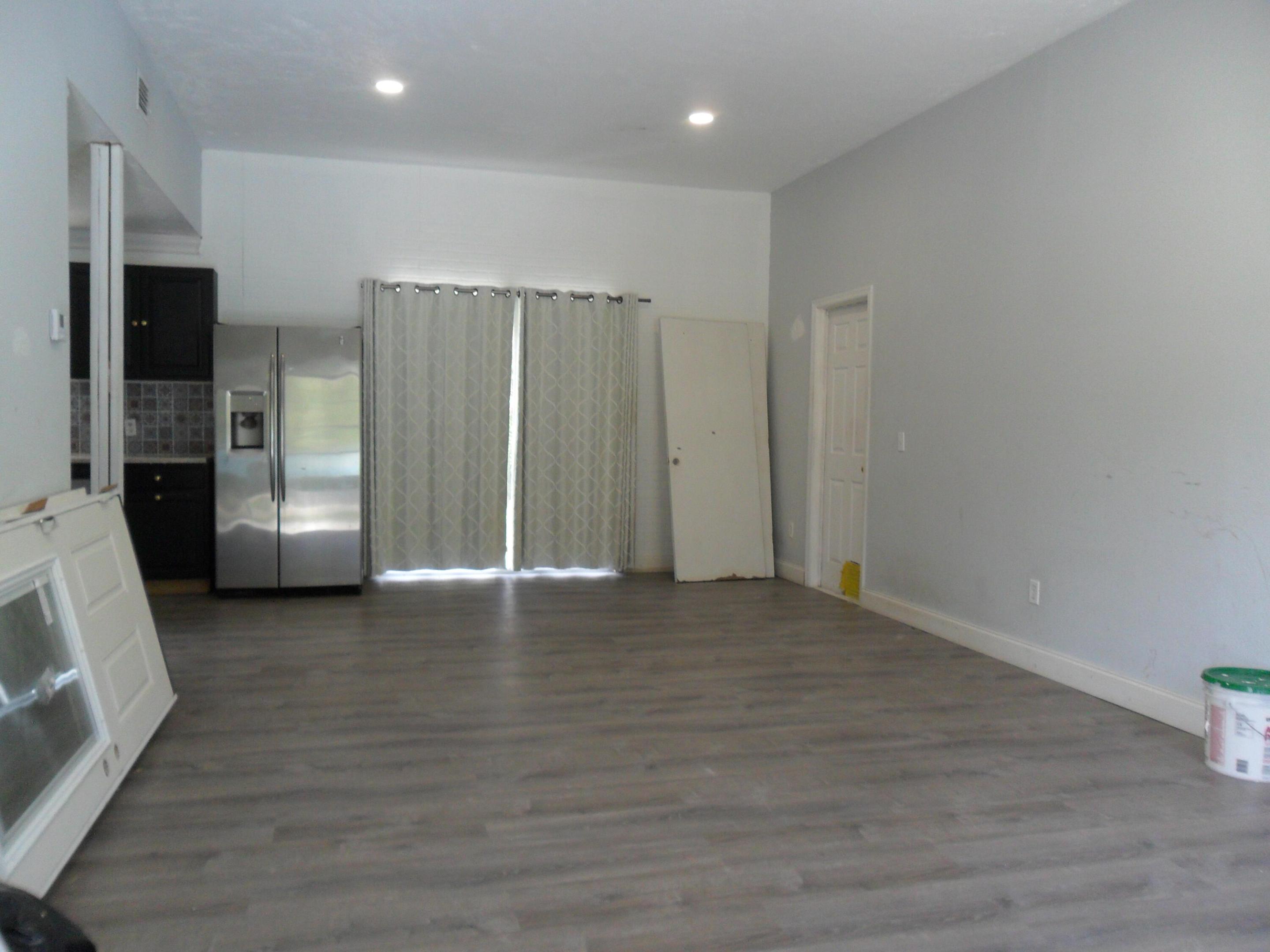 PORT ST LUCIE SECTION 11 - Residential