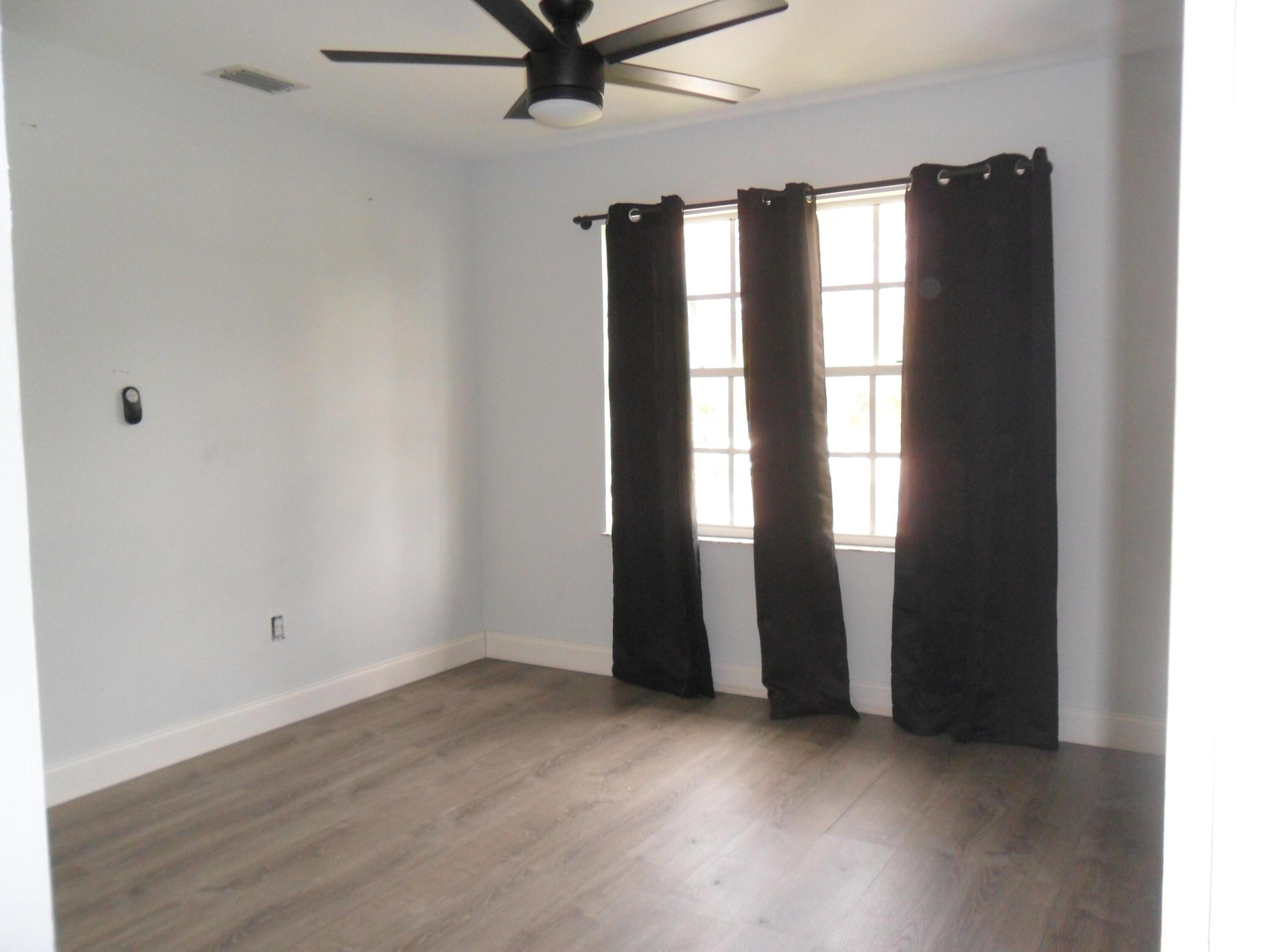 PORT ST LUCIE SECTION 11 - Residential