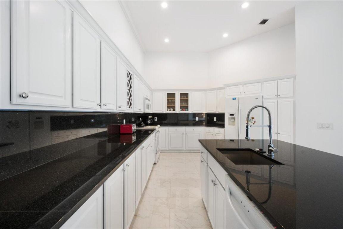 EAGLES LANDING OF P B POLO AND COUNTRY CLUB - Residential
