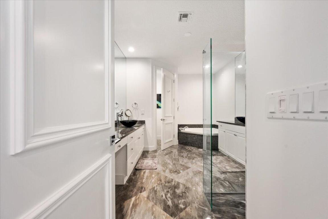 EAGLES LANDING OF P B POLO AND COUNTRY CLUB - Residential