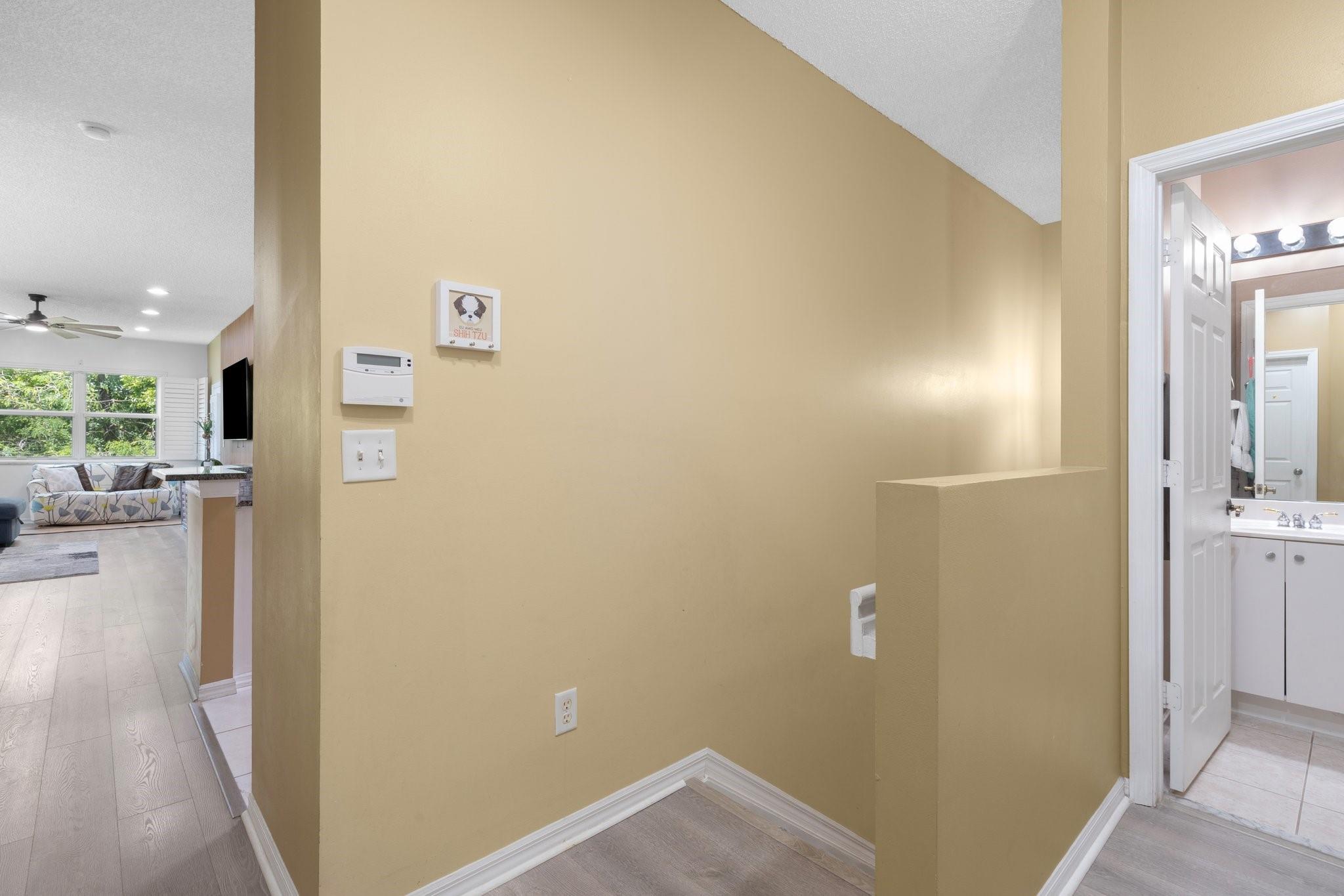 CRESTWOOD AT CAROLINA CON - Residential