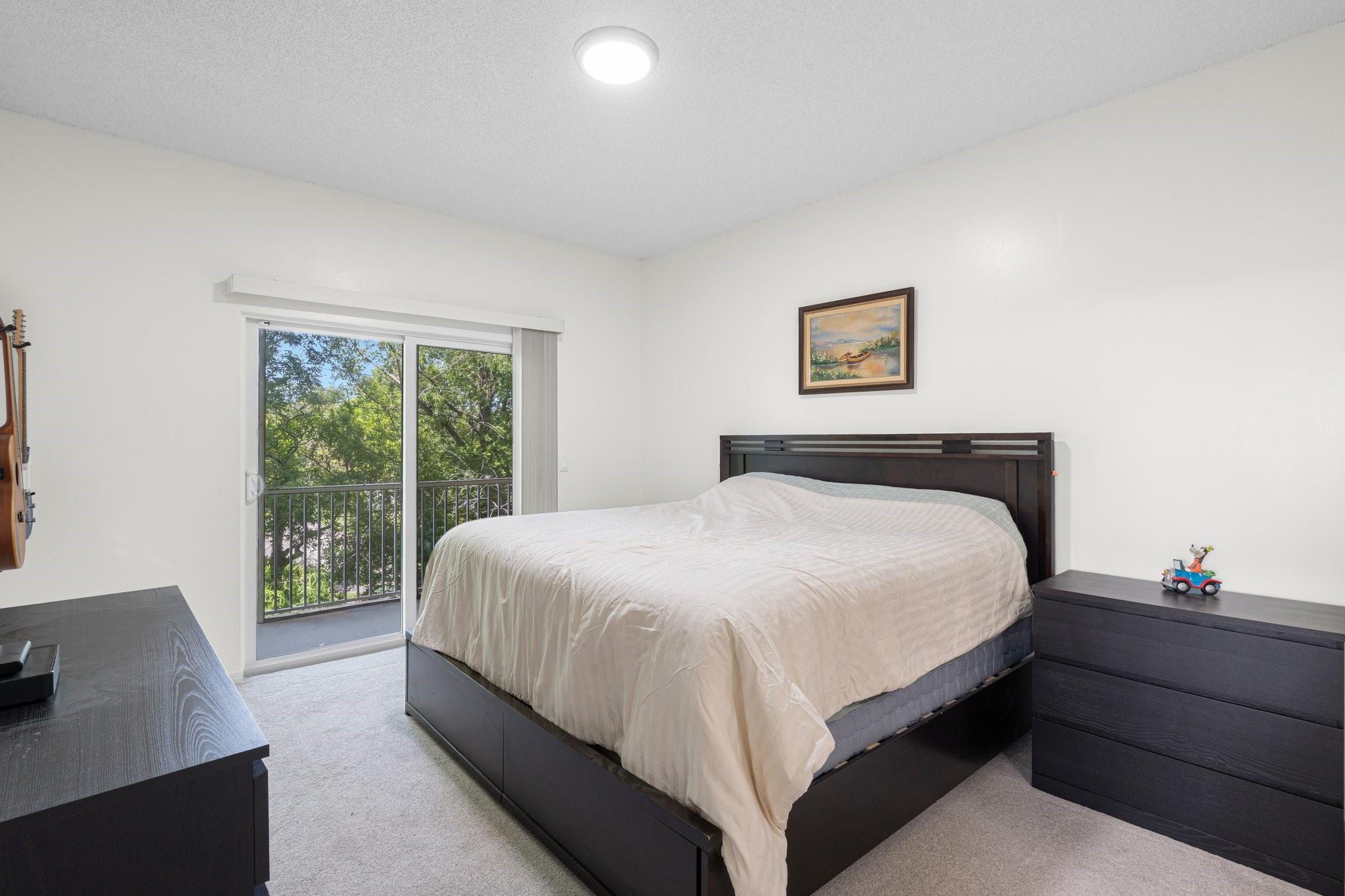 CRESTWOOD AT CAROLINA CON - Residential