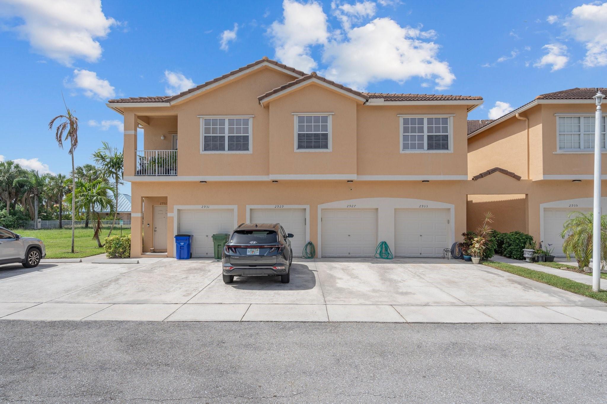 CRESTWOOD AT CAROLINA CON - Residential