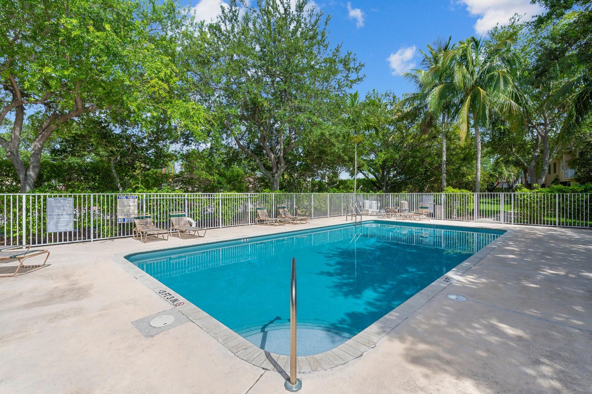 CRESTWOOD AT CAROLINA CON - Residential