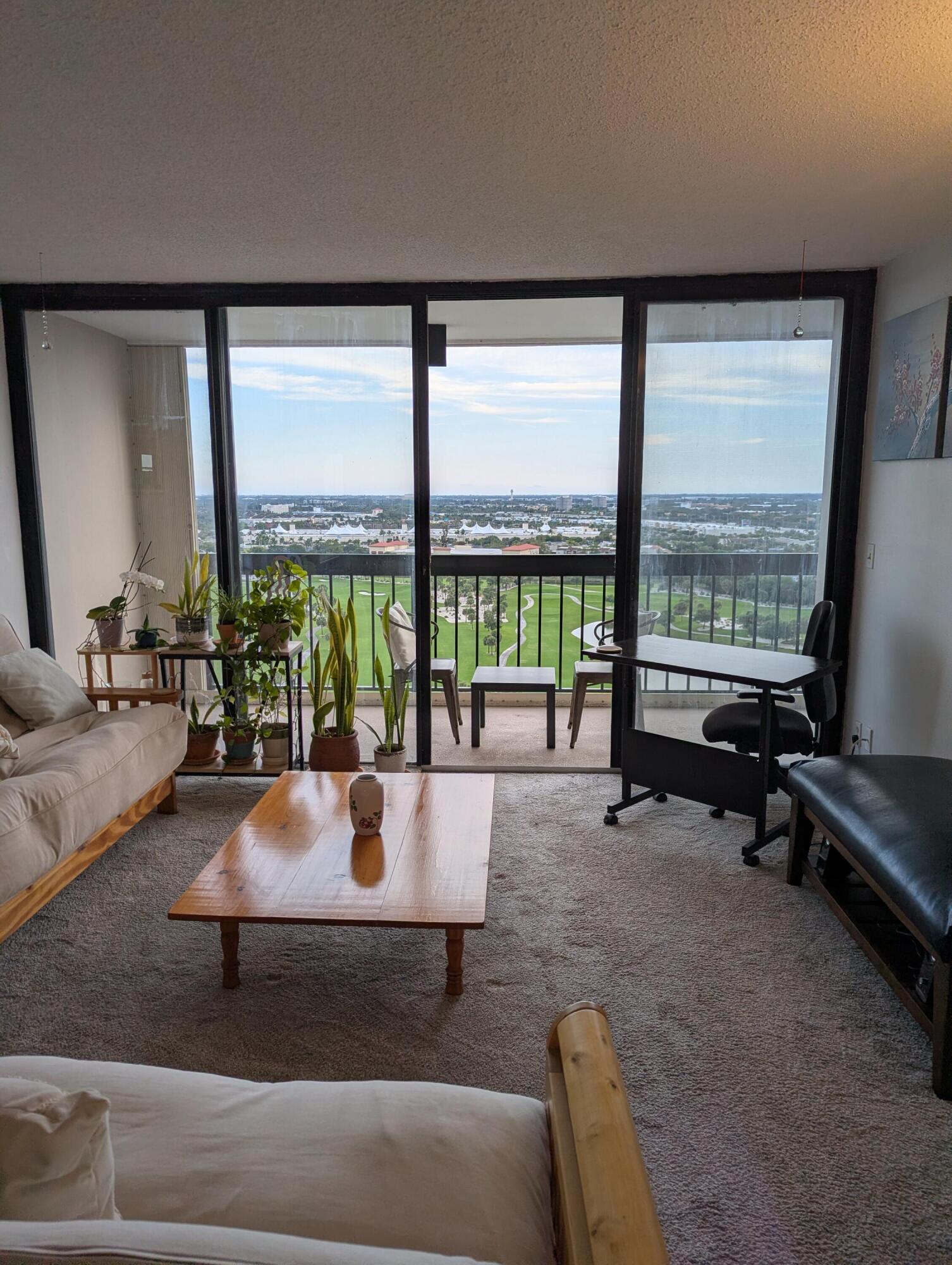 LANDS OF THE PRESIDENT COND 7 - Residential