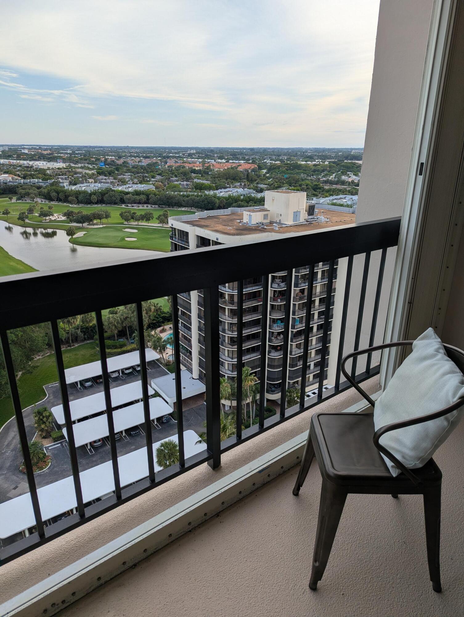 LANDS OF THE PRESIDENT COND 7 - Residential