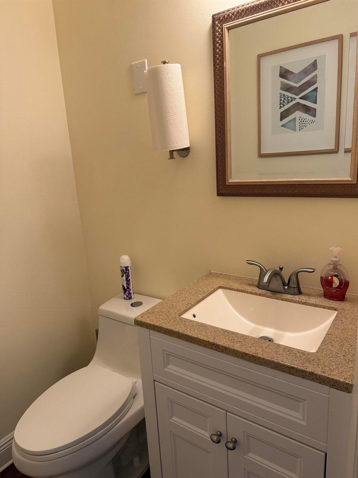 ALHAMBRA CONDO - Commercial Lease