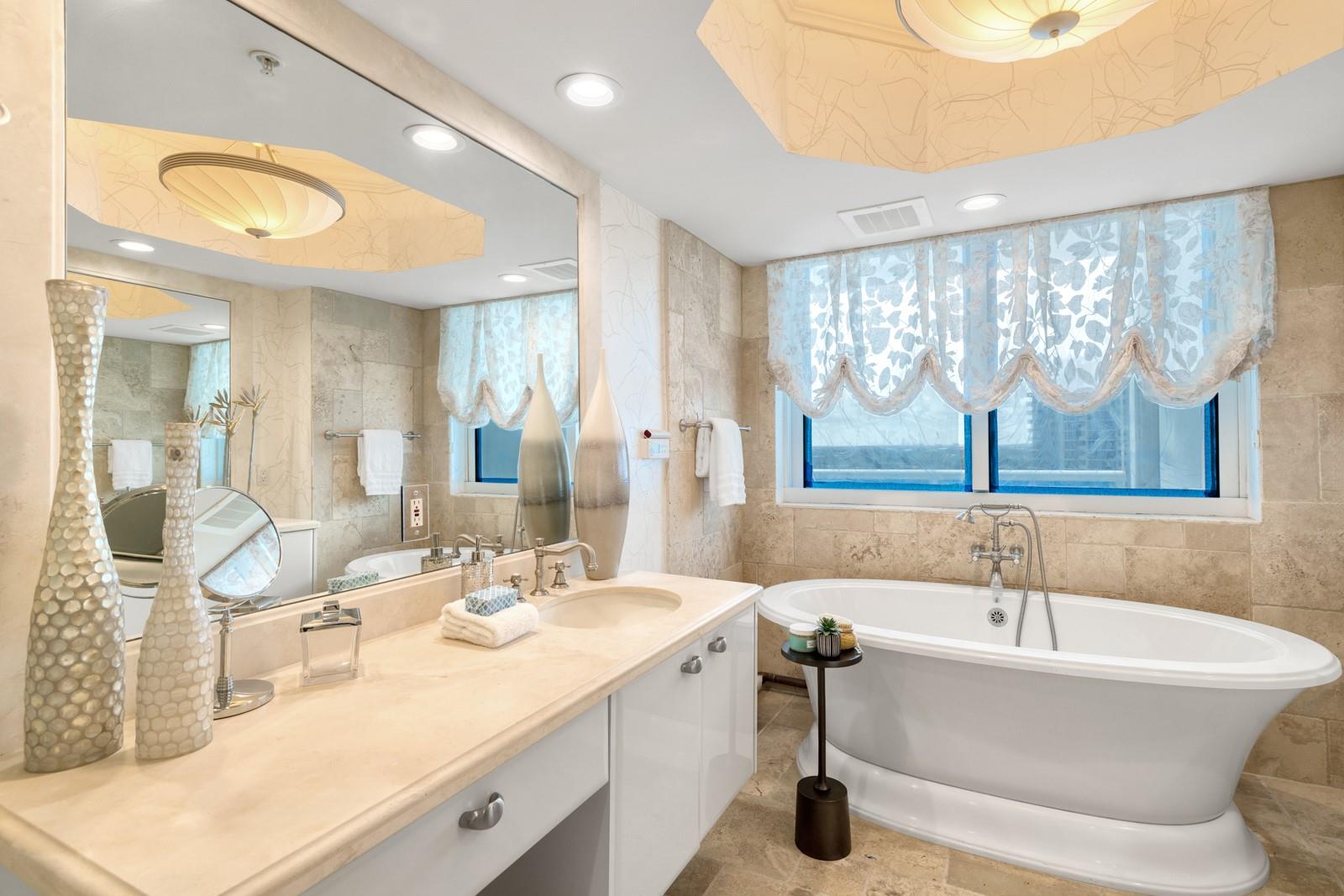 LAS OLAS RIVER HOUSE - Residential