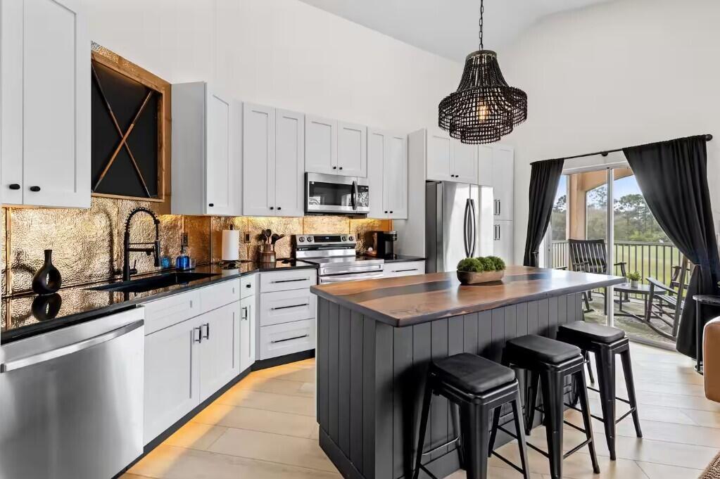 GOLF VILLAS II CONDOMINIU - Residential Lease