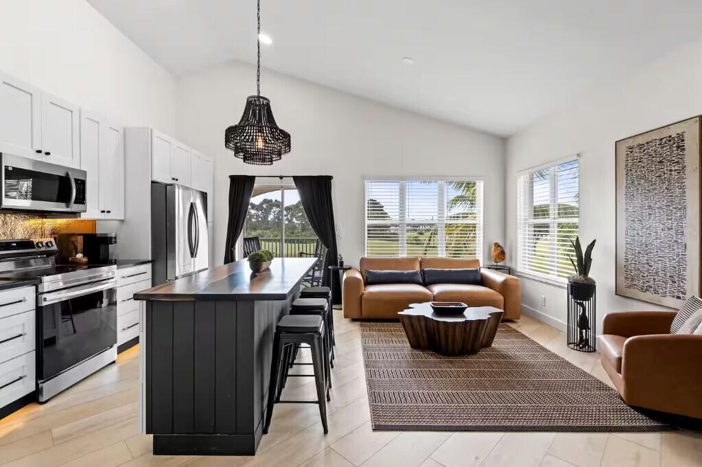 GOLF VILLAS II CONDOMINIU - Residential Lease