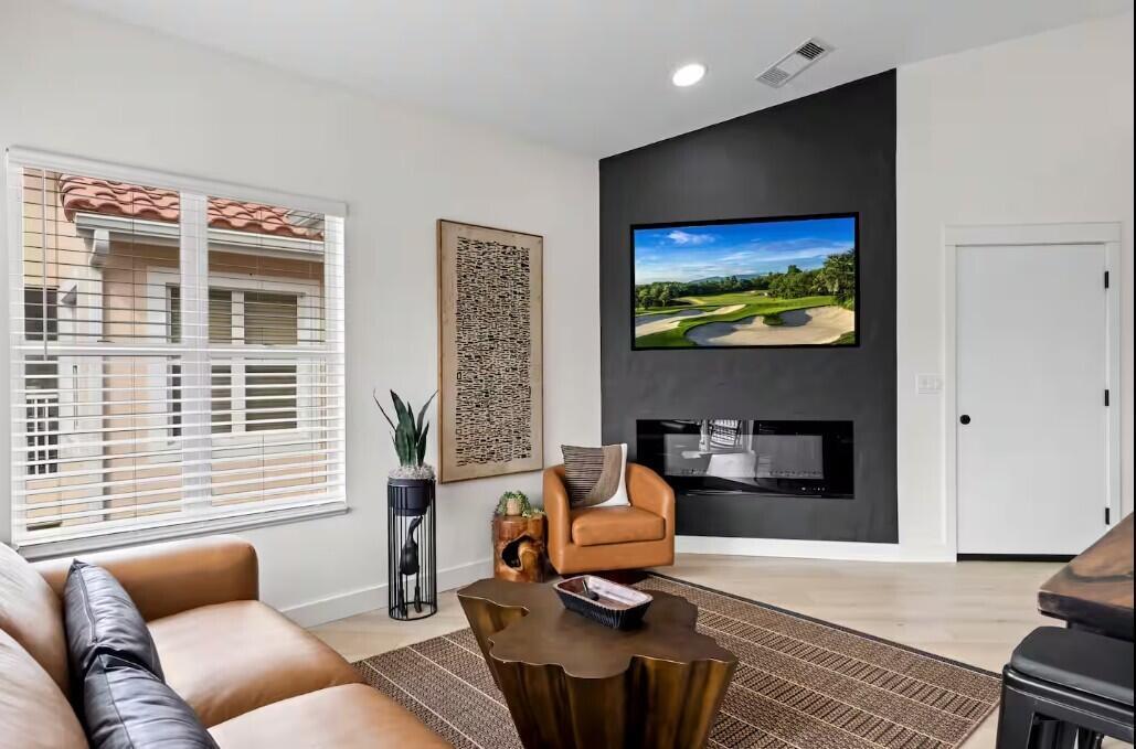 GOLF VILLAS II CONDOMINIU - Residential Lease