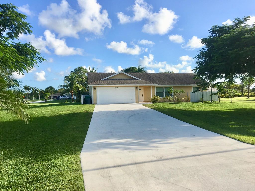 Photo of 7256 N 162nd Court N, Palm Beach Gardens, FL 33418 (MLS # R11090041)