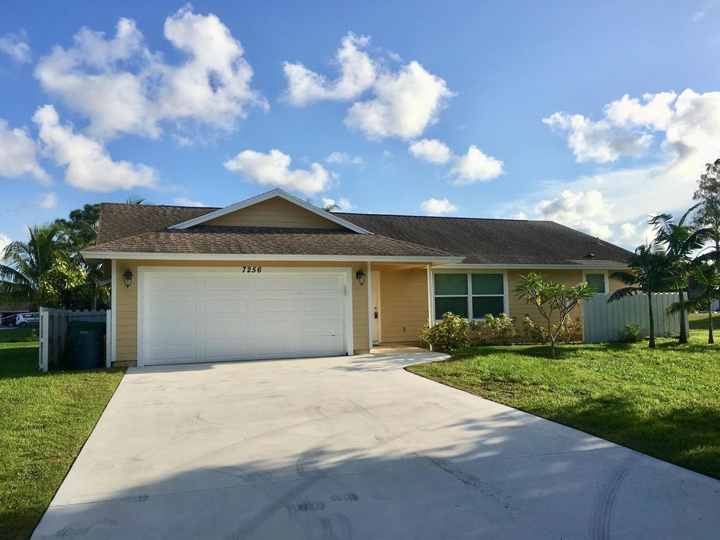 Photo of 7256 N 162nd Court N, Palm Beach Gardens, FL 33418 (MLS # R11090041)