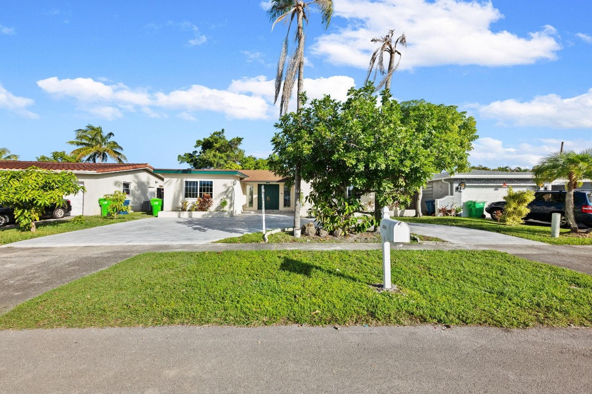 Sunrise Golf Village Sec - Residential