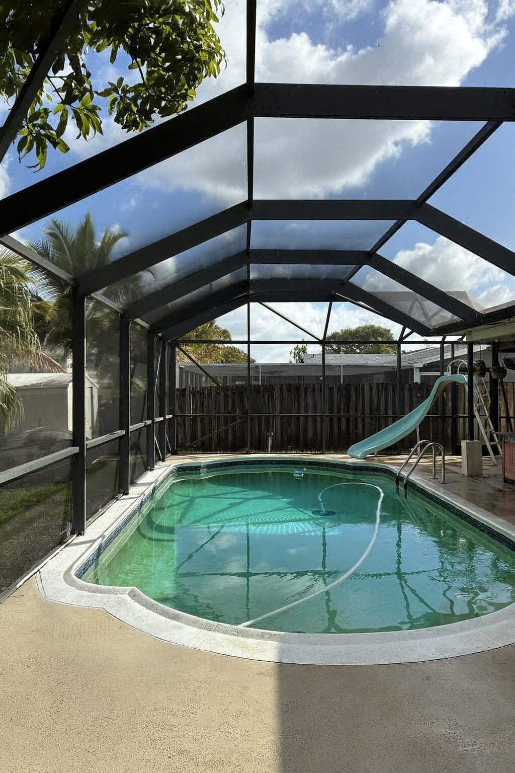 Sunrise Golf Village Sec - Residential