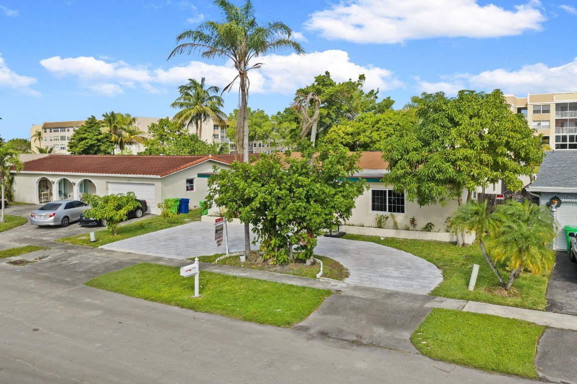 Sunrise Golf Village Sec - Residential