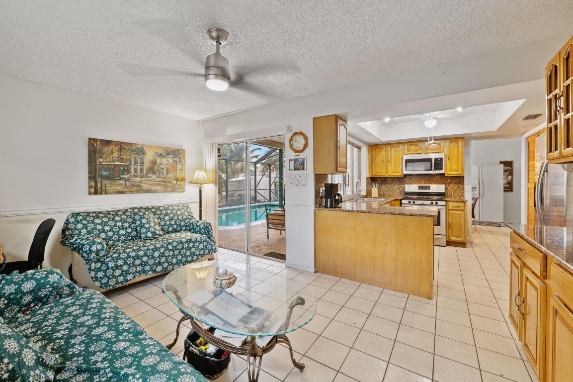 Sunrise Golf Village Sec - Residential