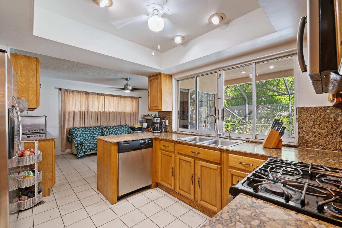 Sunrise Golf Village Sec - Residential