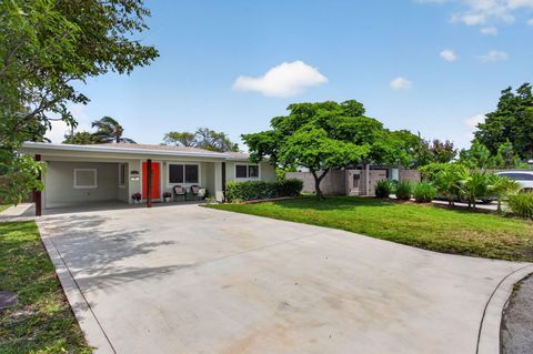 Tiny photo for 451 NE 48th Court, Oakland Park, FL 33334 (MLS # B26027401)