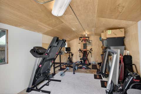 Tiny photo for 451 NE 48th Court, Oakland Park, FL 33334 (MLS # B26027401)