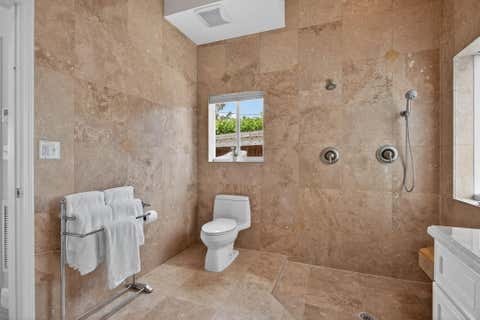 Tiny photo for 451 NE 48th Court, Oakland Park, FL 33334 (MLS # B26027401)