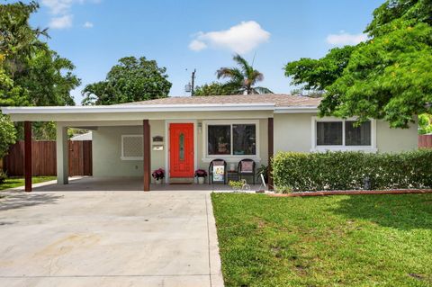 Tiny photo for 451 NE 48th Court, Oakland Park, FL 33334 (MLS # B26027401)