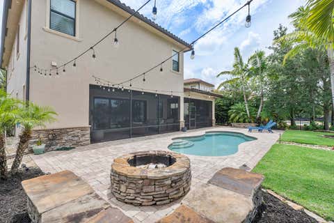 Tiny photo for 11525 NW 81st Place, Parkland, FL 33076 (MLS # B26046529)