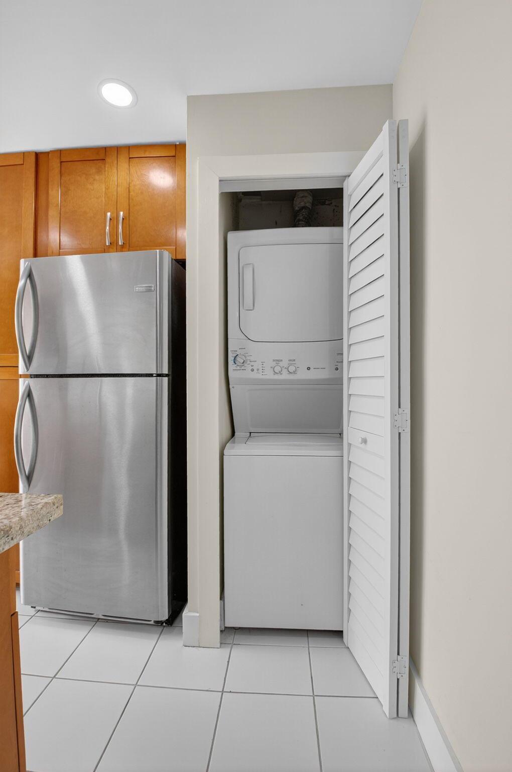 HORIZONS OF BOCA LAGO CON - Residential