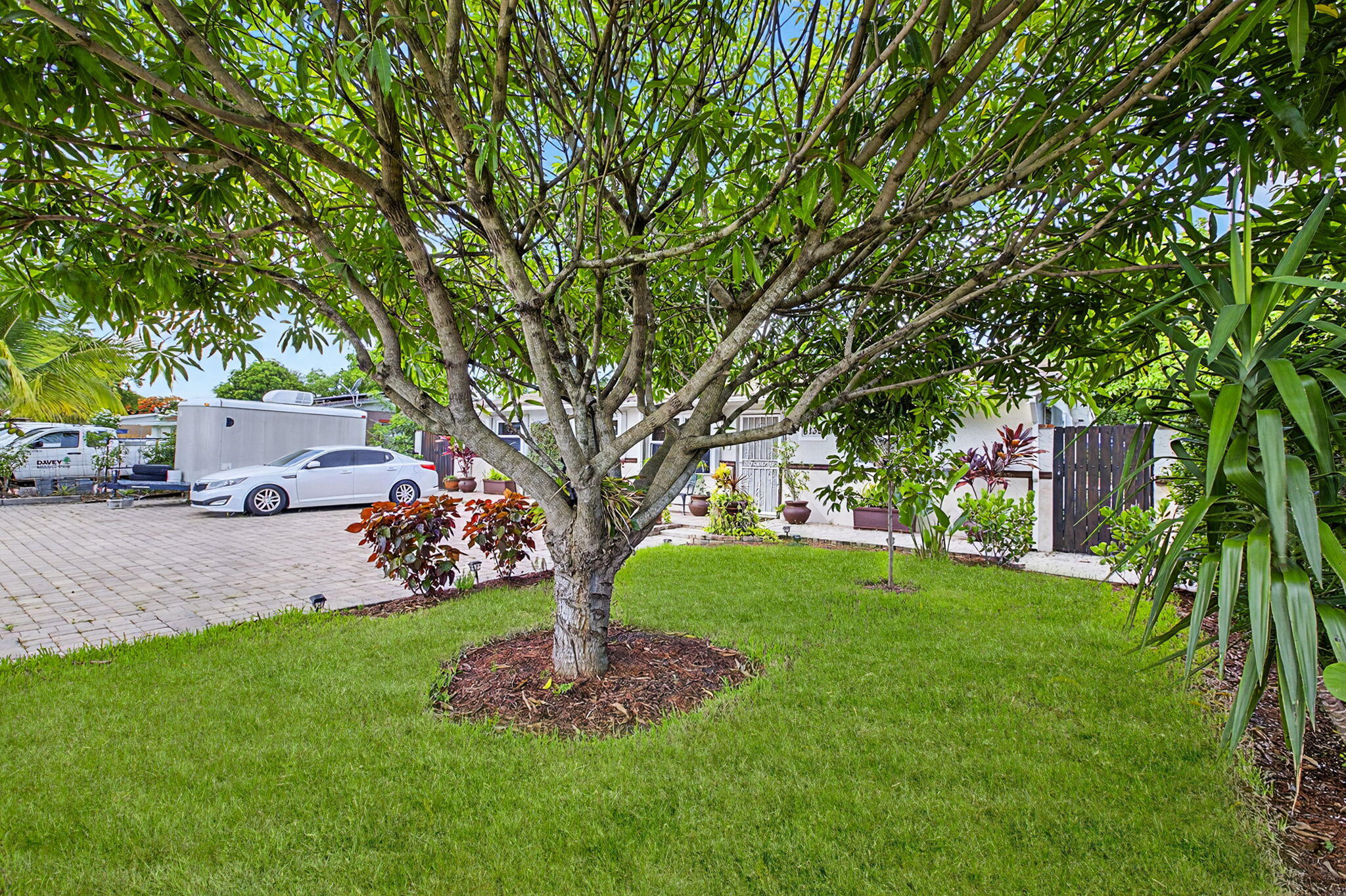 6139 SW 3rd Street, Margate, FL, 33068/$499,000 4 6139 SW 3rd Street