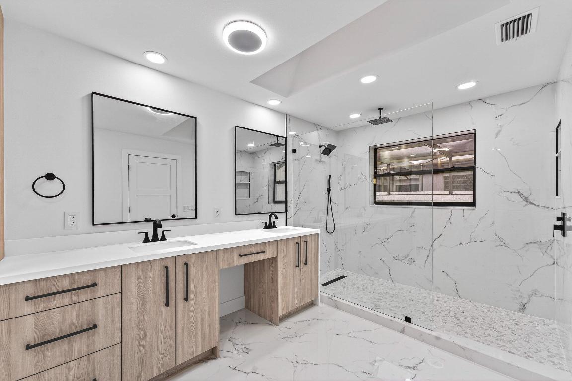 ESSEX AT HUNTERS RUN CONDO - Residential