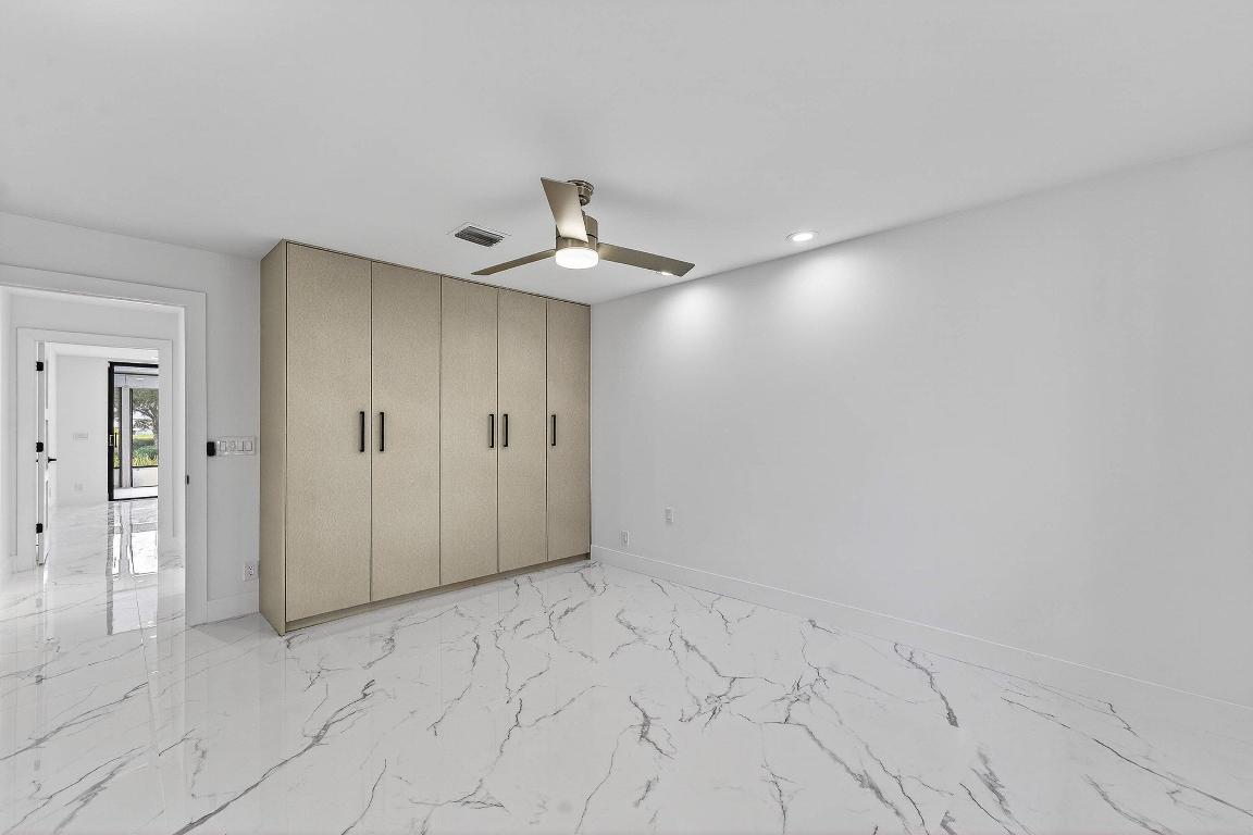 ESSEX AT HUNTERS RUN CONDO - Residential