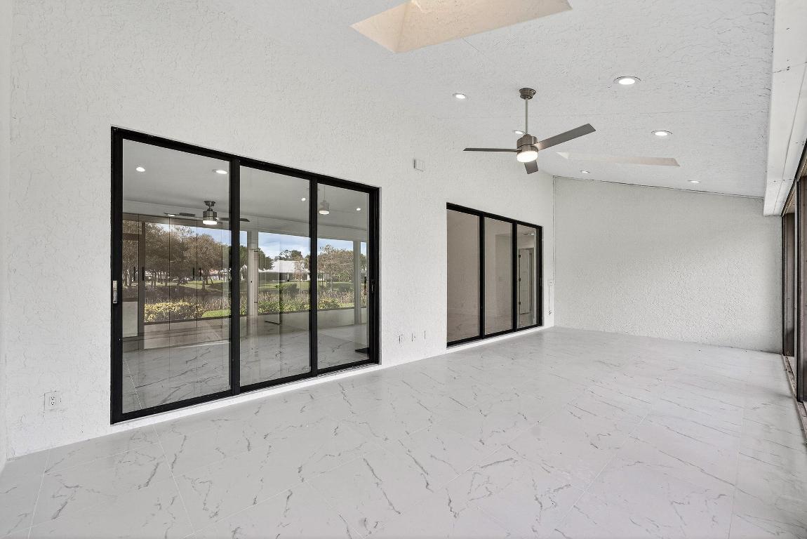 ESSEX AT HUNTERS RUN CONDO - Residential