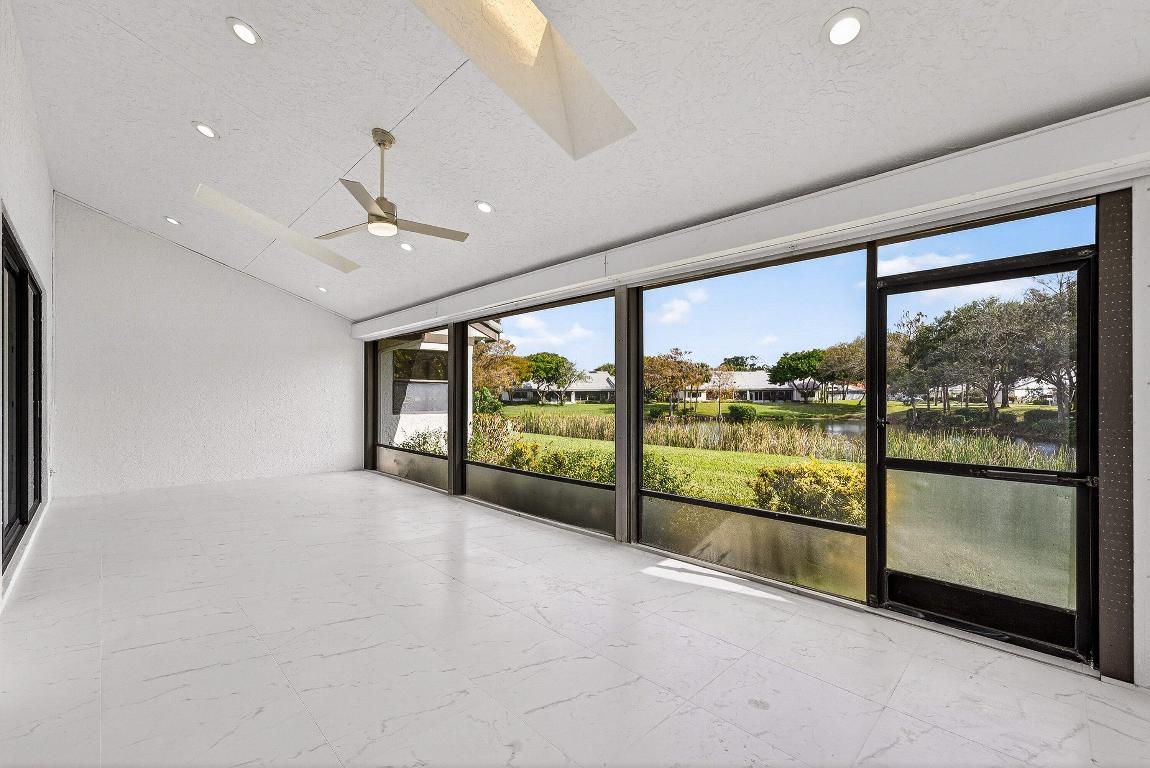 ESSEX AT HUNTERS RUN CONDO - Residential